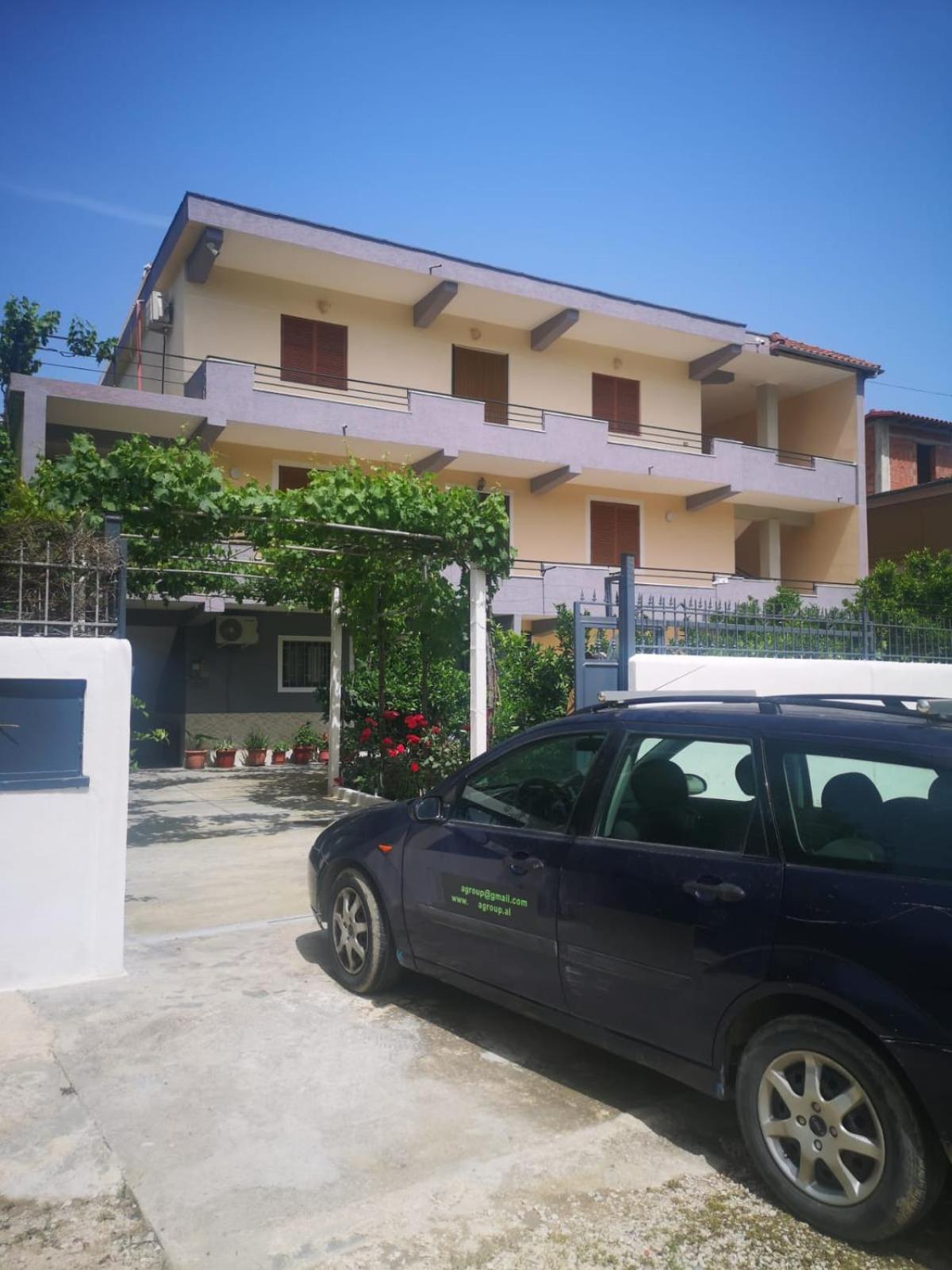 Guest House Emi Berat Exteriér fotografie